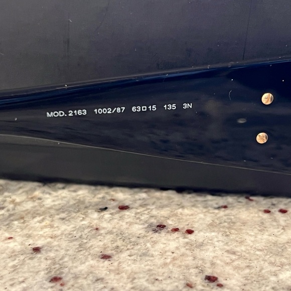 Versace Gold and Black NEW Sunglasses 🕶 Excellent condition. - Picture 5 of 5